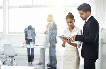 Boss teaching employee about in-network routing with ETHERFAX