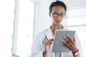 healthcare professional using ETHERFAX for their HIPAA compliant services